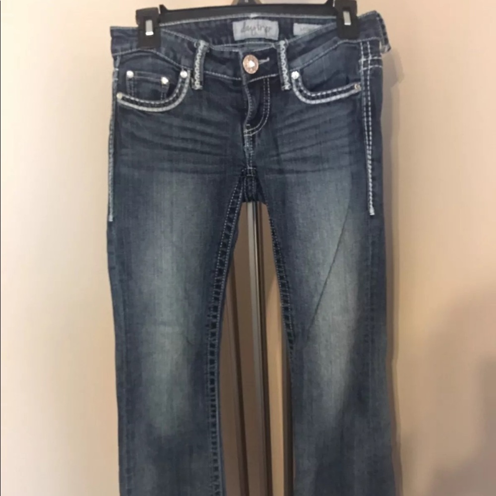 Daytrip From Buckle 25R Leo Bootcut jeans
